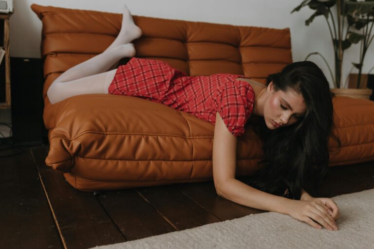 A female founder appears lost and uncertain, reflecting the frustration that comes from having no marketing strategy and seeing no results. The image illustrates the importance of clarity, direction, and intentional planning in business growth.